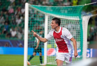 Berghuis wordt in de Ajax-harten gesloten: aanvaller wint Goal of the Month-award