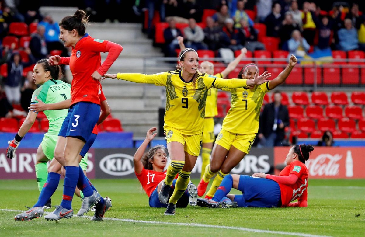 Zweedse voetbalsters beginnen WK met benauwde zege op debutant Chili