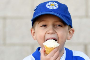 Gratis bier en cupcakes bij herdenking overleden Leicester-voorzitter