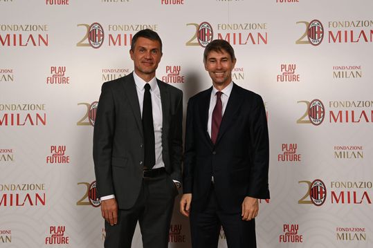 Paolo Maldini op staande voet ontslagen bij AC Milan na onenigheid over nieuw plan