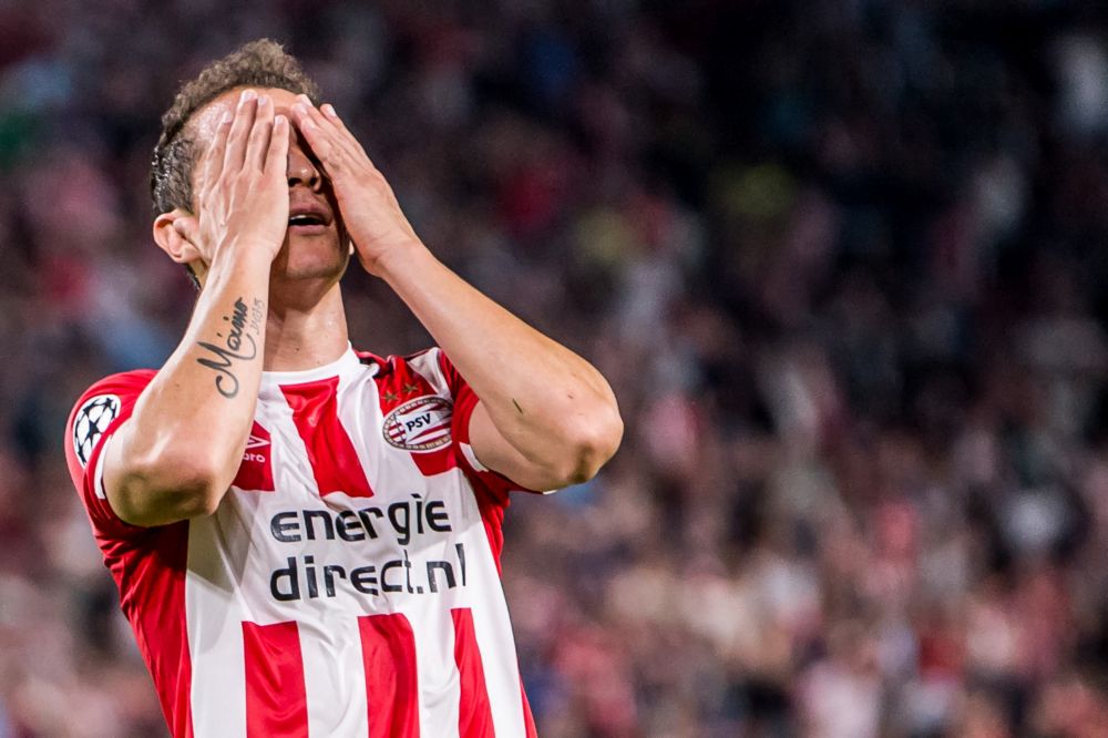 PSV verliest zeer ongelukkig van Atlético én scheidsrechter