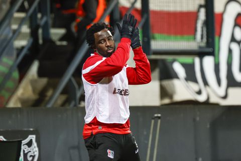 Wilfried Bony alweer gevlogen!? 'Ivoriaanse topspits krijgt geen nieuw contract bij NEC'
