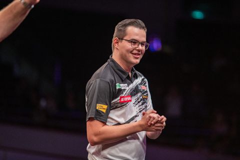 Gian van Veen | 'Kroonprins van het Nederlandse darten' debuteert op WK darts