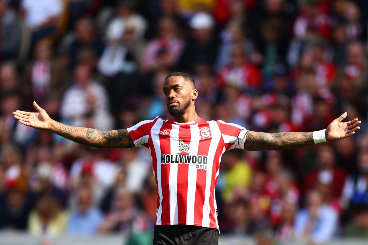 Ai ai, Ivan! Brentford-topscorer Toney 8 maanden geschorst vanwege gokschandaal