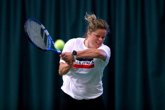 🎥 | Kim Clijsters traint richting comeback mee met Belgische Fed Cup-team