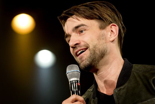 Mark Tuitert neemt op de radio afscheid van Van Deutekom (video)