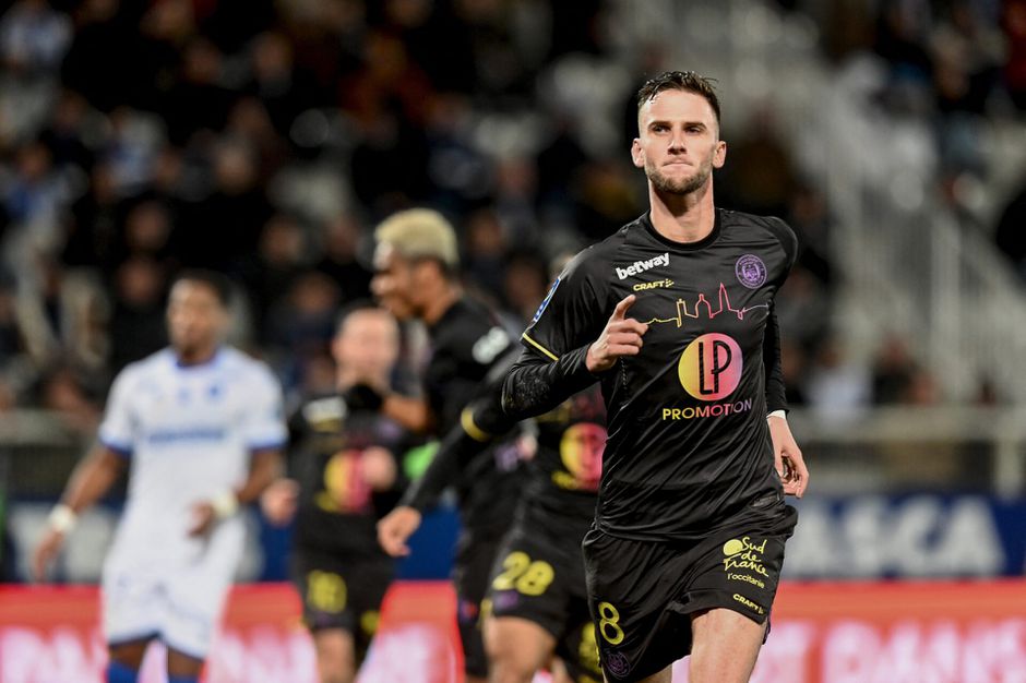 🎥 | Check hier de 3 Nederlandse goals in de feloranje winst van Toulouse