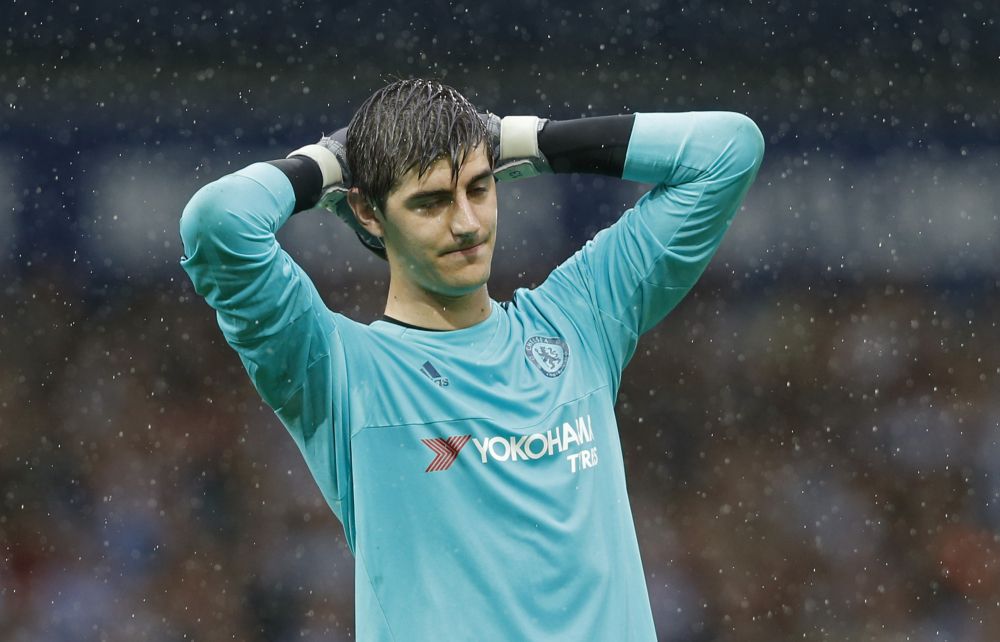 Belgische doelman Courtois 10 weken eruit door knieblessure