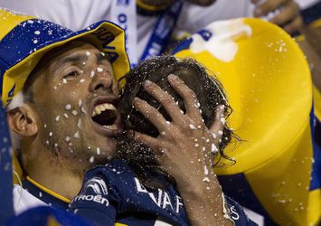 Tévez dolblij met kampioenschap Boca Juniors