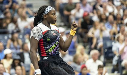 Tennisster Coco Gauff maakt haar fans boos met gebaar van ik-snijd-je-nek-door
