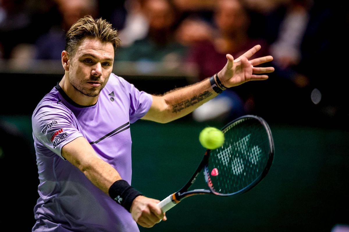 Wawrinka tennist Raonic uit ATP Rotterdam