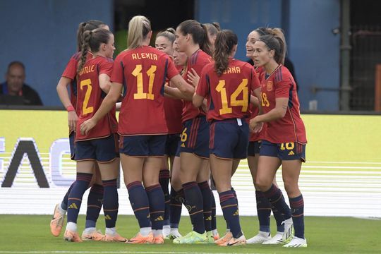 😱 | WK-tegenstander van Oranje Leeuwinnen krijgt driedubbel Jantje in oefenpot