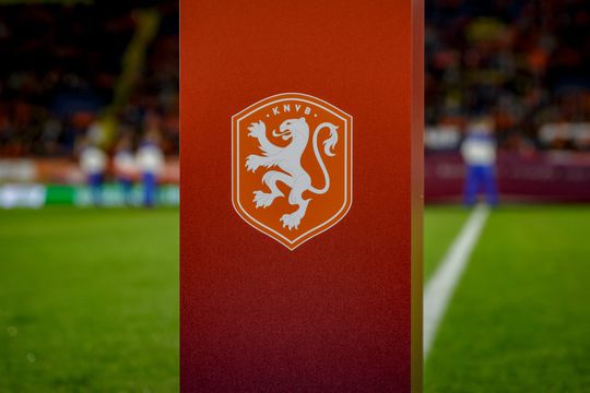 Nederlandse voetbalstadions mogen tot 1 september niet helemaal vol