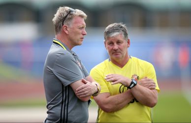 Na Moyes houdt ook assistent-trainer het voor gezien bij Sunderland