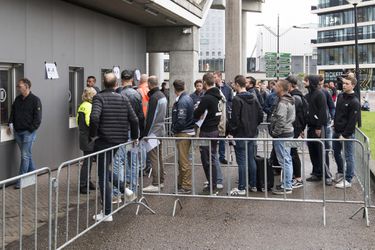 Ajax-fan Arco probeert van alles om finale-ticket te krijgen