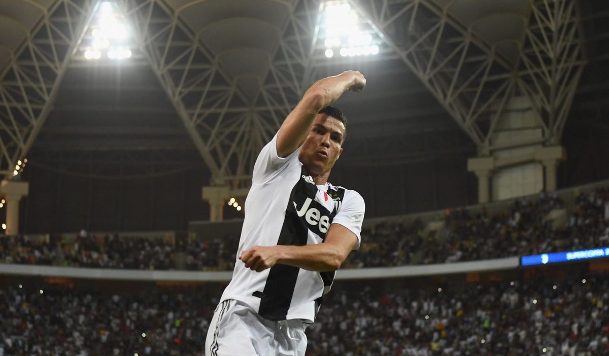 Ronaldo schiet Juventus ten koste van AC Milan naar Supercup-winst (video)