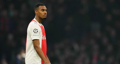 'Bayern München schroeft bod op Ryan Gravenberch een tikkeltje op'
