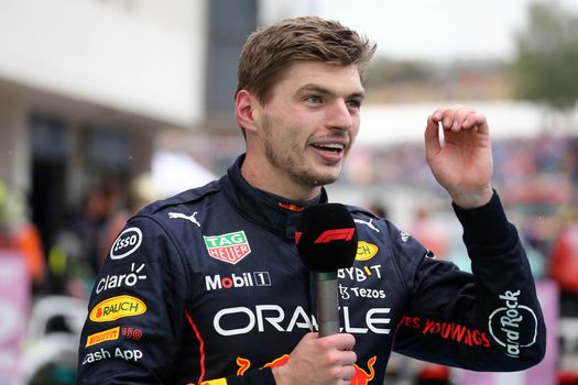 📸 | Max Verstappen heeft dubbelganger van hemzelf in de familie: 'Net een kopie!'