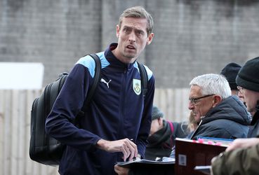 Burnley dankt invaller Peter Crouch voor eerste pingel in 68 duels, levert ook nog een punt op