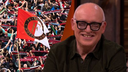 🎥 | René van der Gijp genoot van Feyenoord-publiek: 'Dat zie je verder echt helemaal nergens'