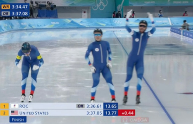 📸 | Huh? Russische schaatser toont middelvinger na winst op Amerikanen