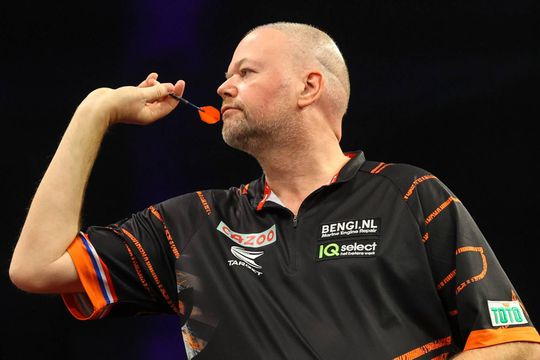 Barney gooit op Formule 1-circuit Yamada naar huis, hierna tegen Humphries