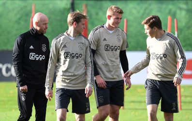 Ajax plaatst ongelukkige 'Black Friday-actie': 'Real, PSG en 30 andere clubs vinden dit leuk'