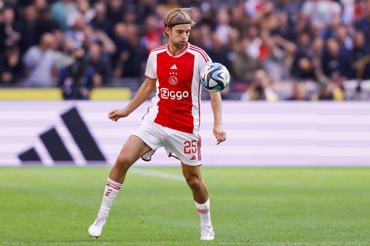 De vermoedelijke opstelling van Ajax tegen FC Volendam: John van 't Schip komt met 1 wijziging