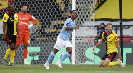 🎥 | Watford's muur na 31 minuten doorbroken na vlammend schot Sterling