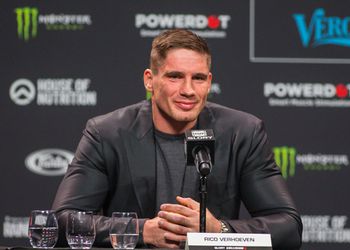 Rico Verhoeven tekent nieuw, meerjarig contract bij GLORY