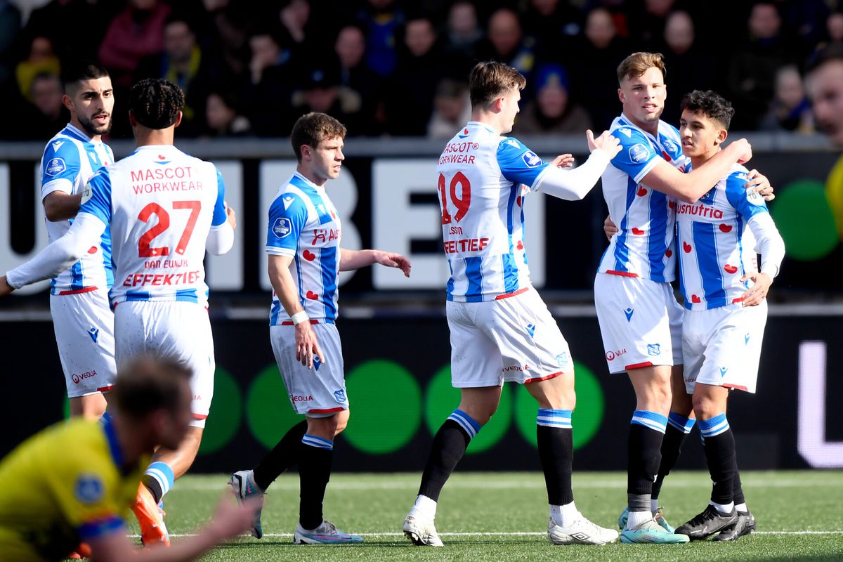 Heerenveen komt terug van achterstand en is de winnaar van de Friese derby