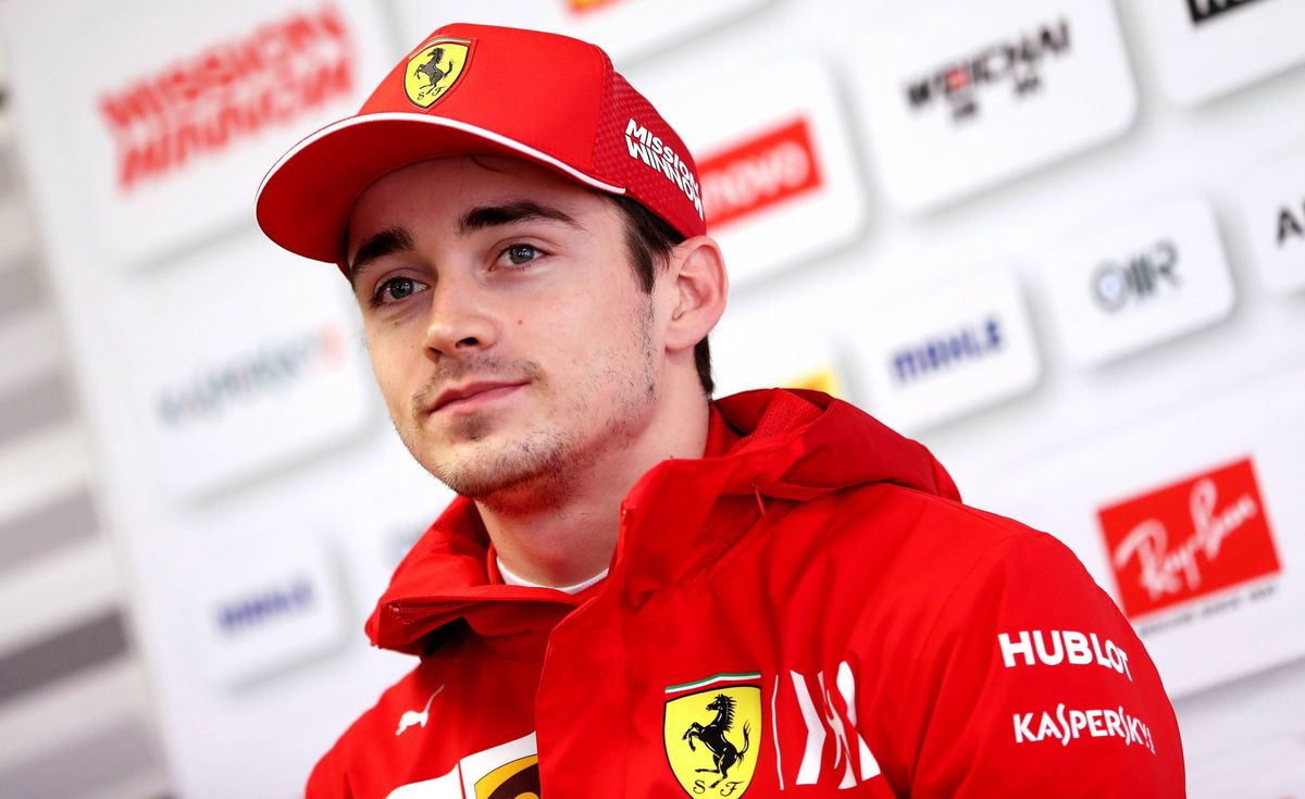 21-jarige Leclerc over de enorme Ferrari-druk: 'Daar denk ik niet eens aan'
