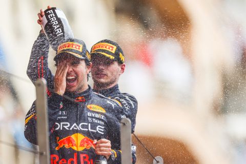 Max Verstappen heeft pesthumeur: 'Frustrerend de hele race achter iemand aan te rijden'