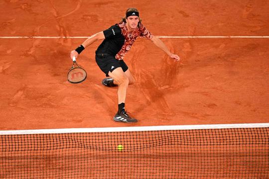 Stefanos Tsitsipas stopt met dutjes voor duels: 'Sliep nog tegen Speedy Gonzalez'