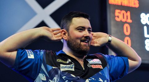 Na positieve coronatest van Justin Pipe: Luke Humphries door op UK Open