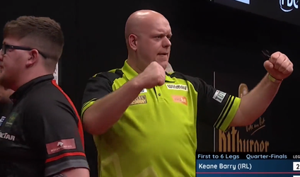 🎥| Michael van Gerwen door naar halve finales Euro Tour in Leeuwarden na partij vol gemiste dubbels