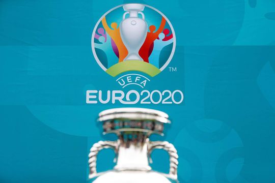 UEFA gooit dag voor de start van het EK het prijzengeld met 40 miljoen euro naar beneden