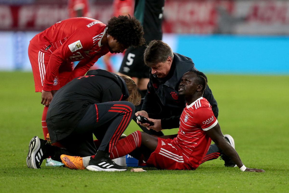 Medicijnmannen moeten de blessure van Sadio Mané verhelpen: 'We grijpen alles aan'