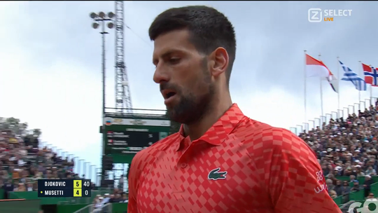 🎥 | Novak Djokovic gebruikt wel hele aparte techniek en blaast bal van Lorenzo Musetti uit