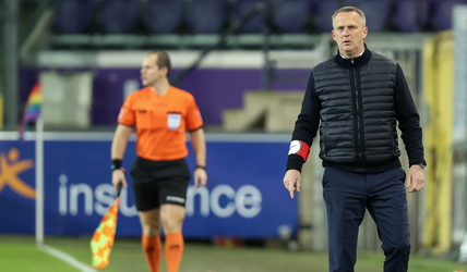 Van den Brom verslaat zijn oude club Anderlecht en bereikt Belgische bekerfinale