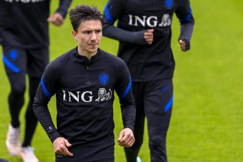 Steven Berghuis maakt pas na het EK zijn toekomst bekend: 'Feyenoord en ik zijn eerlijk naar elkaar'