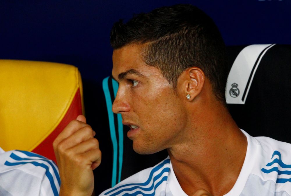 Ronaldo staat op social media stil bij slachtoffers bosbranden in Portugal