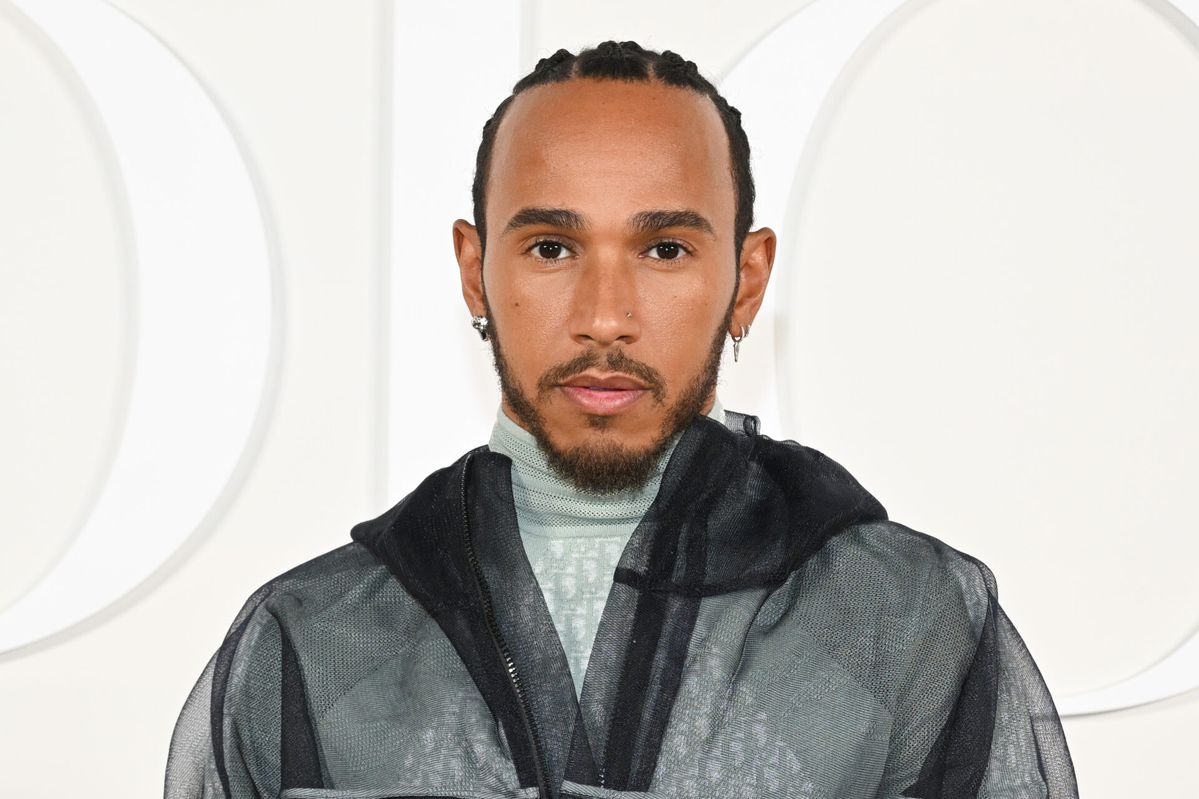 📸  Drooggetrainde Lewis Hamilton laat zijn indrukwekkende fysiek zien in story