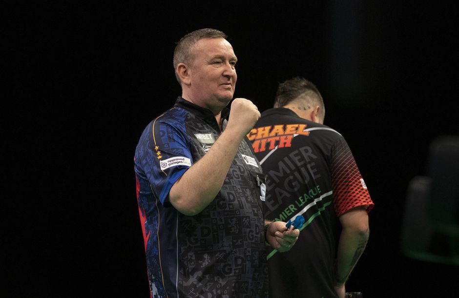 🎥 | Durrant begint sterk aan Premier League of Darts en rekent af met Smith