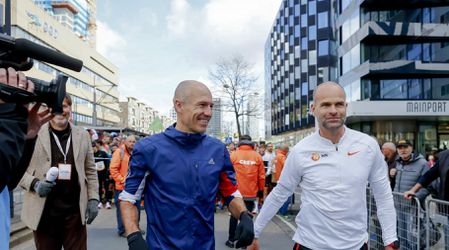 Arjen Robben loopt 37.21 op 10 kilometer bij Bommen Berendloop in Groningen