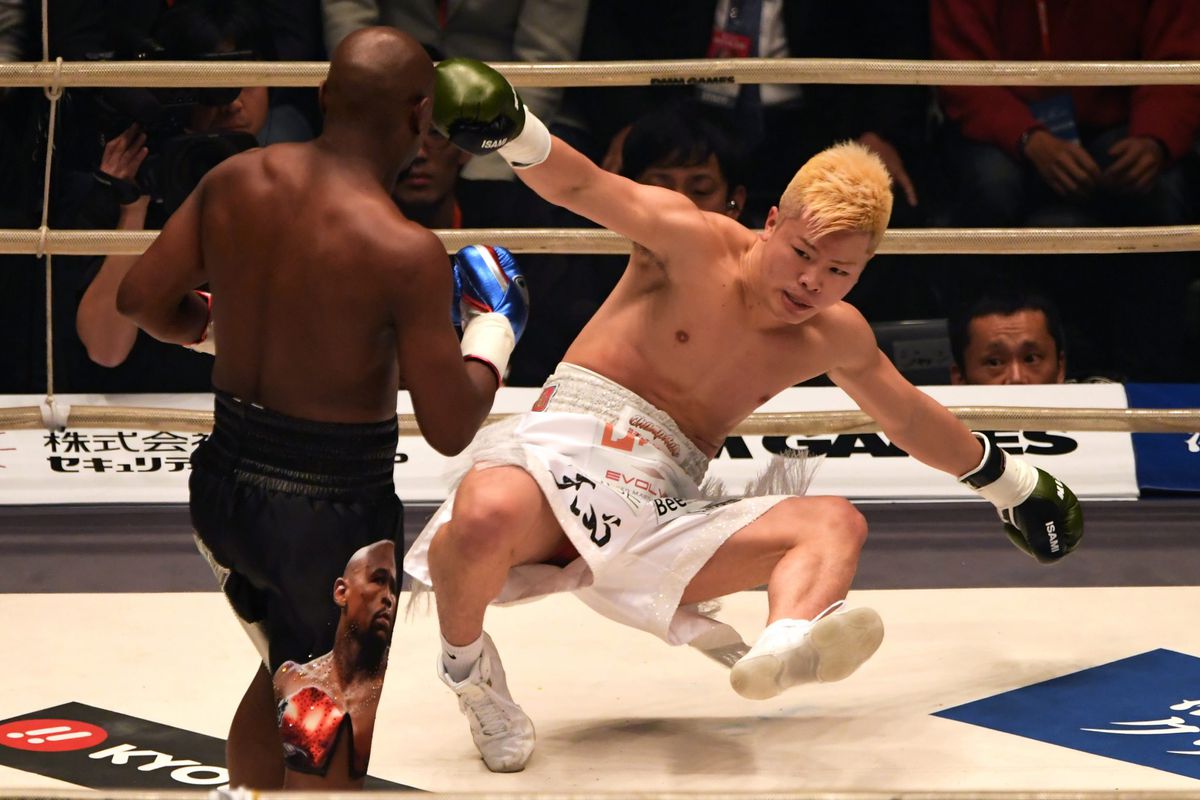 McGregor wil tegen Japanner vechten die kansloos verloor van Mayweather