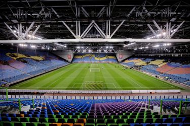 Eigenaar van Gelredome dreigt Vitesse failliet te verklaren