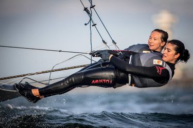 Van harde wind, naar windstil: WK zeilen schiet maar niet op