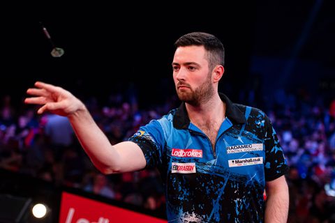 Luke Humphries na zege op European Darts Matchplay: 'Ik geef nooit op'