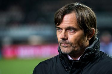 Cocu wil deel pers niet te woord staan na drama tegen Sparta